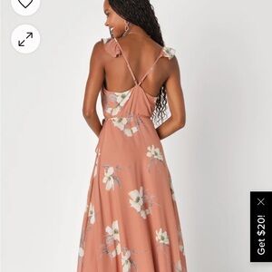 Peach colored Lulu’s wedding guest dress